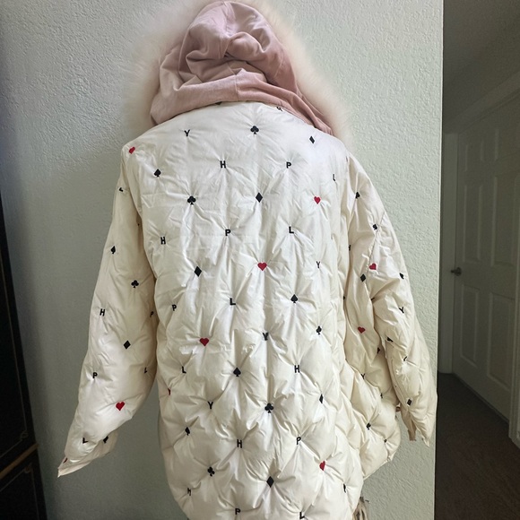 ❤️NWOT Down hooded puffer hply embroideredHPLY & hearts fox trim ? - Picture 10 of 10